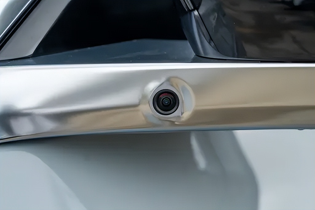 续航长，配置齐全，零跑C11值得入手？