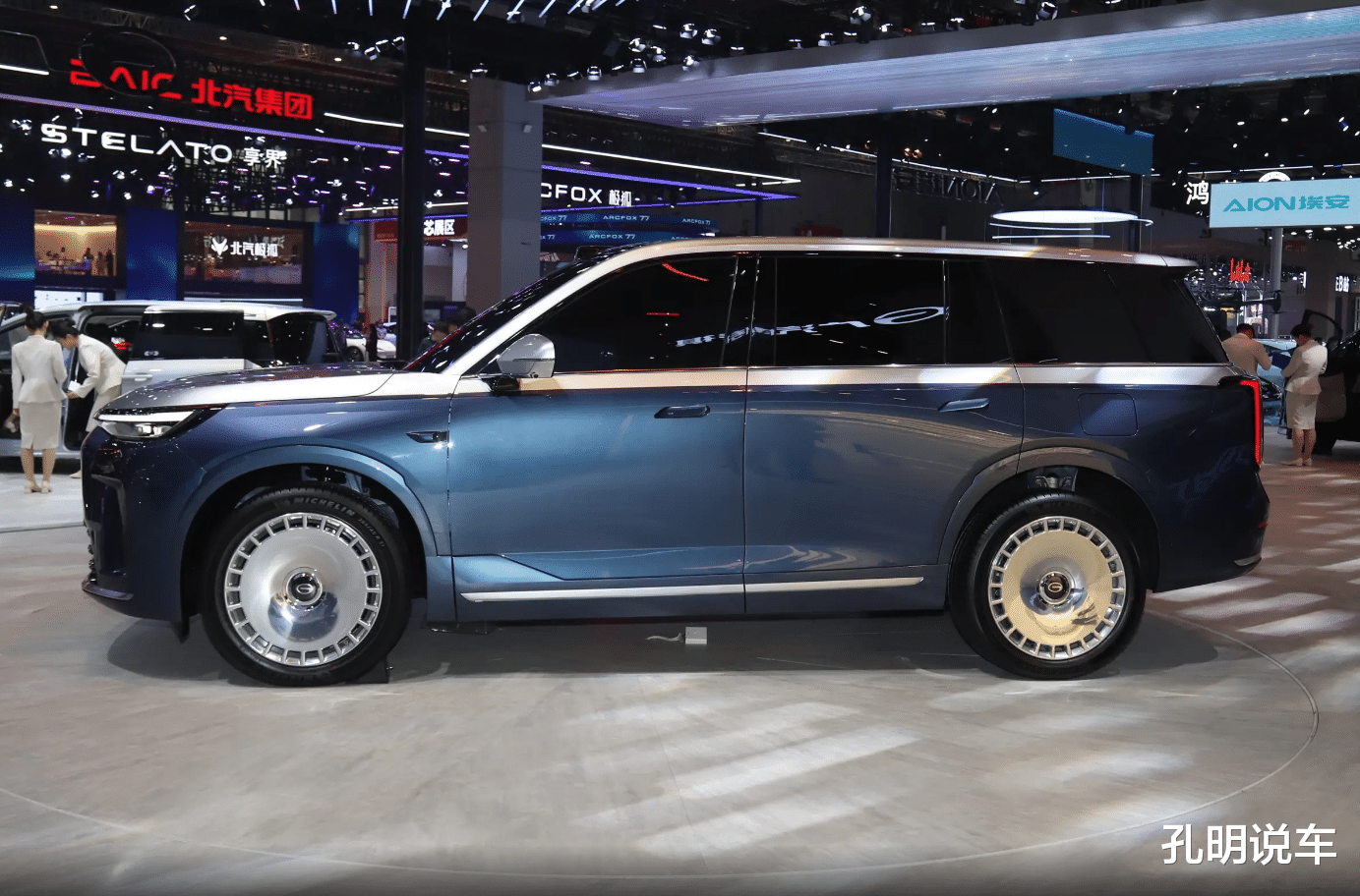 传祺高级起来了,向往S9双拼色车身,大饼轮毂,冰箱电视有六座