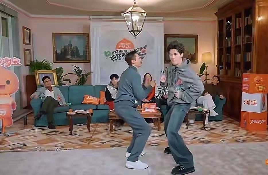 王安宇嘴漏官宣！曝陈伟霆儿子小名，两人关系藏不住