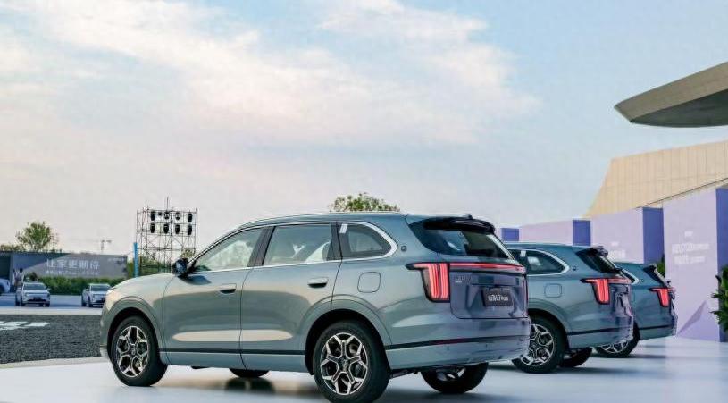 奇瑞诚意之作，捷途山海L7 PLUS 起售价10.99万，低配更值得推荐