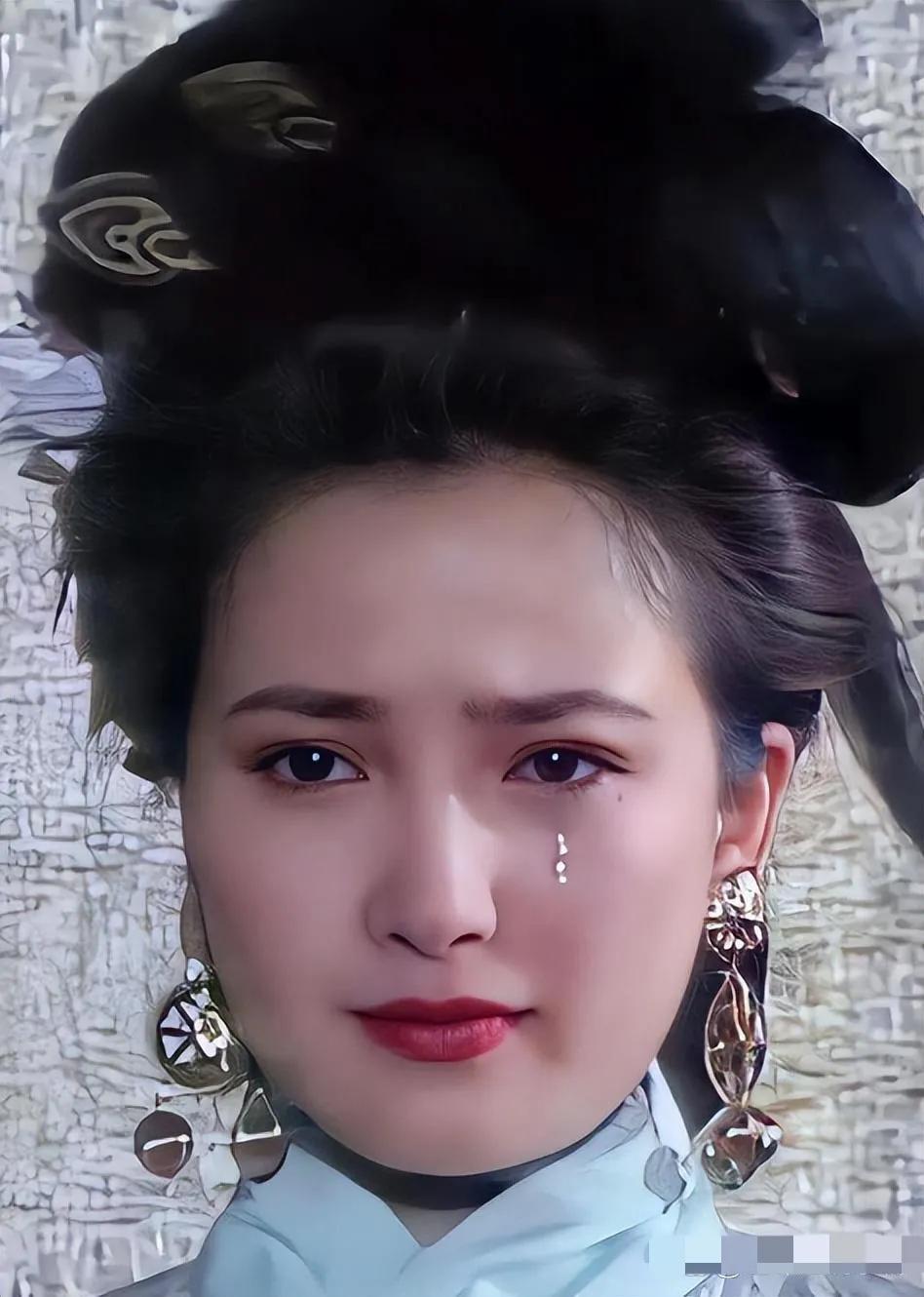 好友相继悼念拼凑出，何晴最后时光：暴瘦、拮据、退休工龄成遗憾