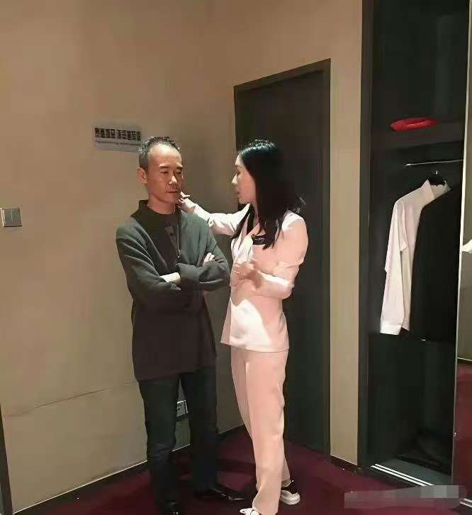 王石婚姻亮红灯？田朴珺清空社媒合影，商业版图早已切割