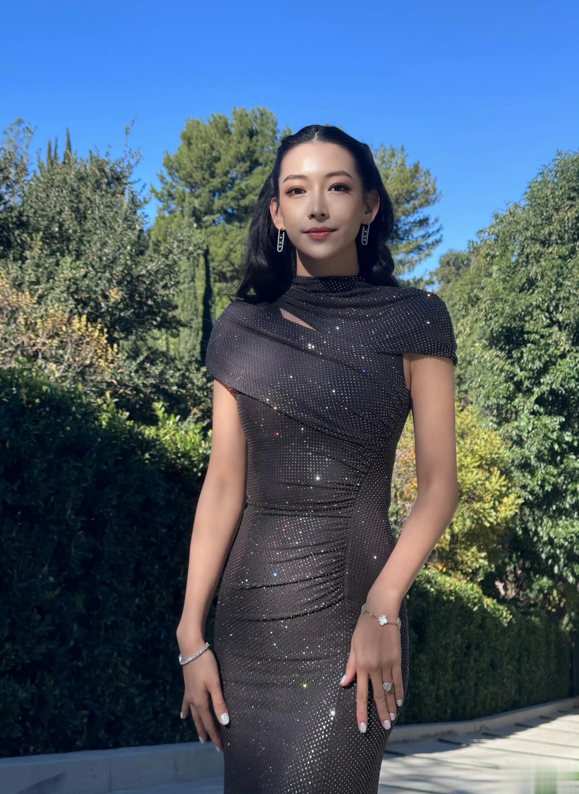 双语主持人 温雅