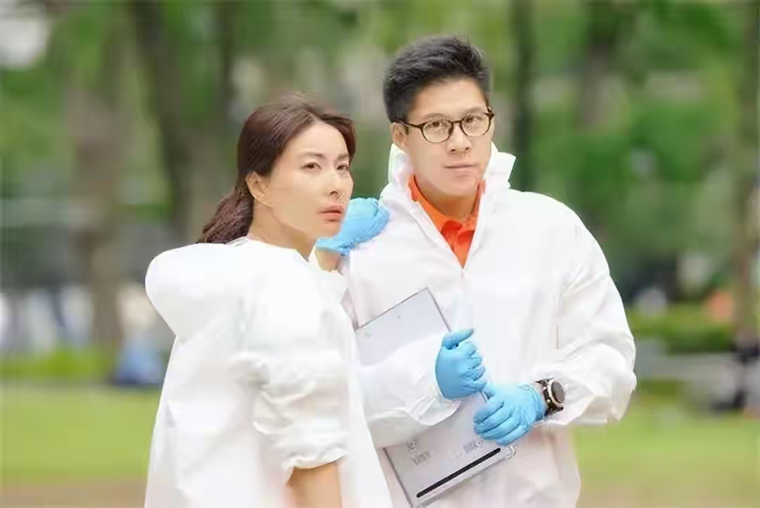 郭晶晶也没想到,霍启刚会因香港火灾后的这一举动,实现口碑暴增