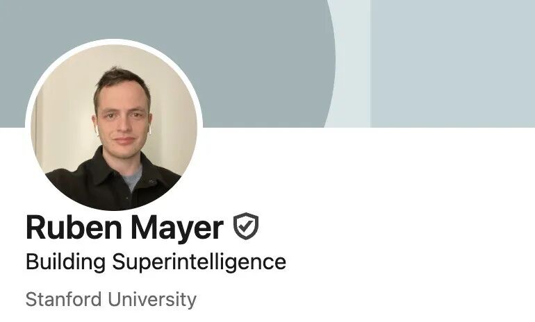 小扎AI被曝恶搞明星,霉霉/安妮·海瑟薇都遭殃,网友:难怪研究员都跑路