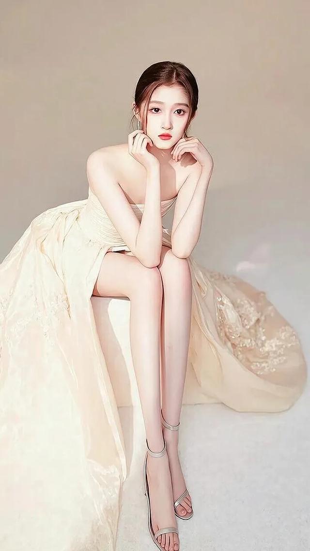 关晓彤，你不知道她有多么美