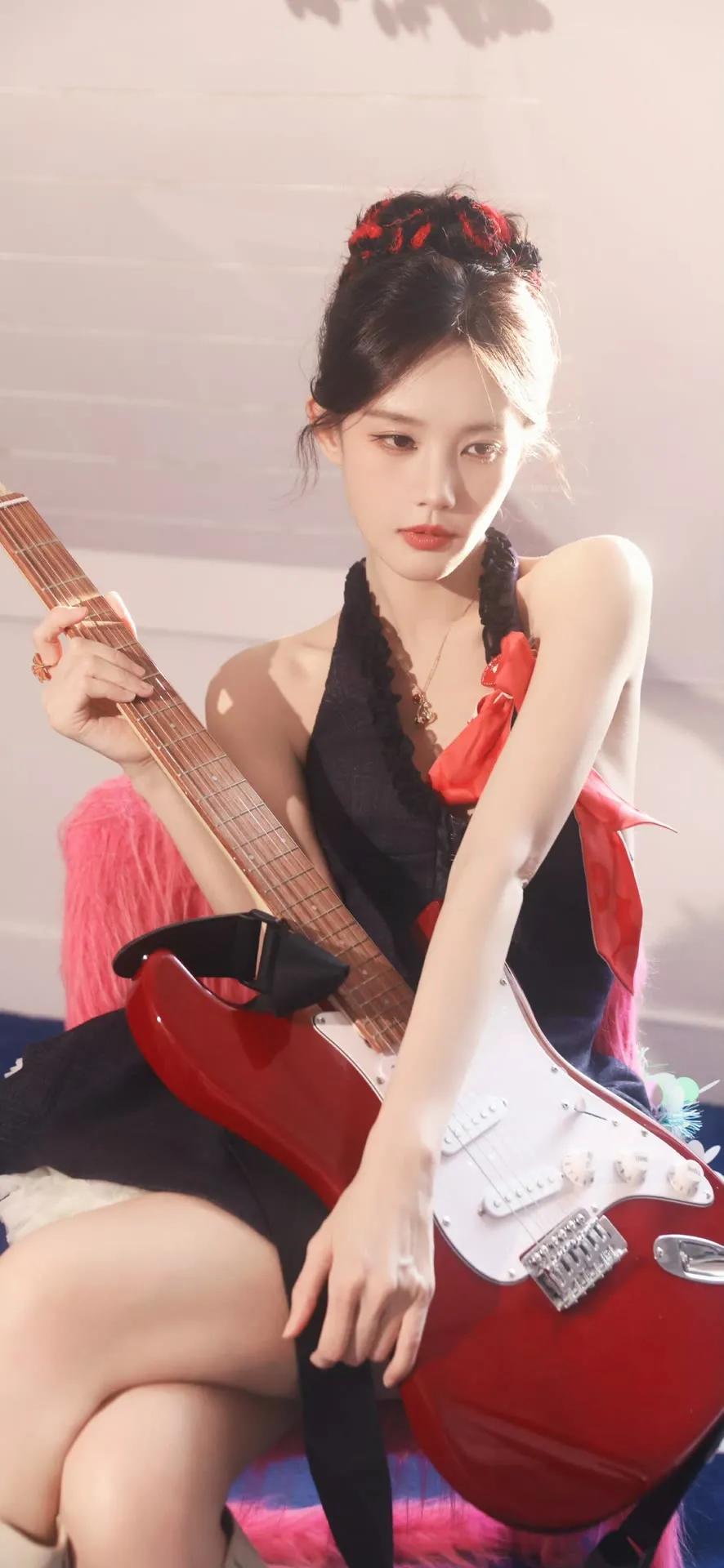 李一桐的“黄金三围”太绝！跳舞演戏样样惊艳，这才是真女神！