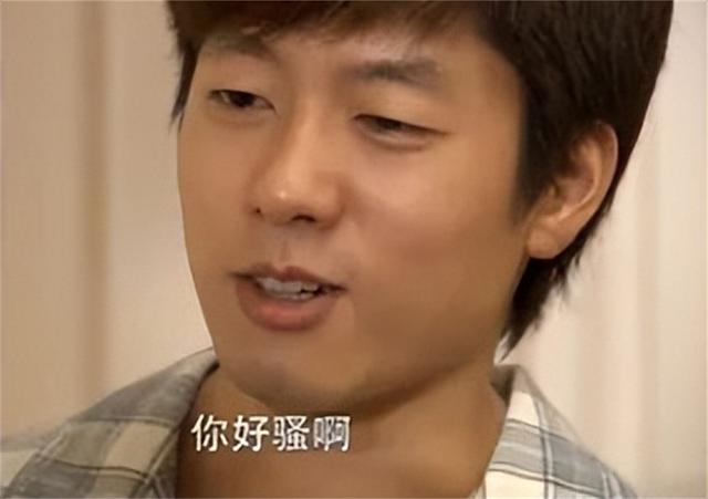 这4.5英寸小直屏手机,彻底杀疯了