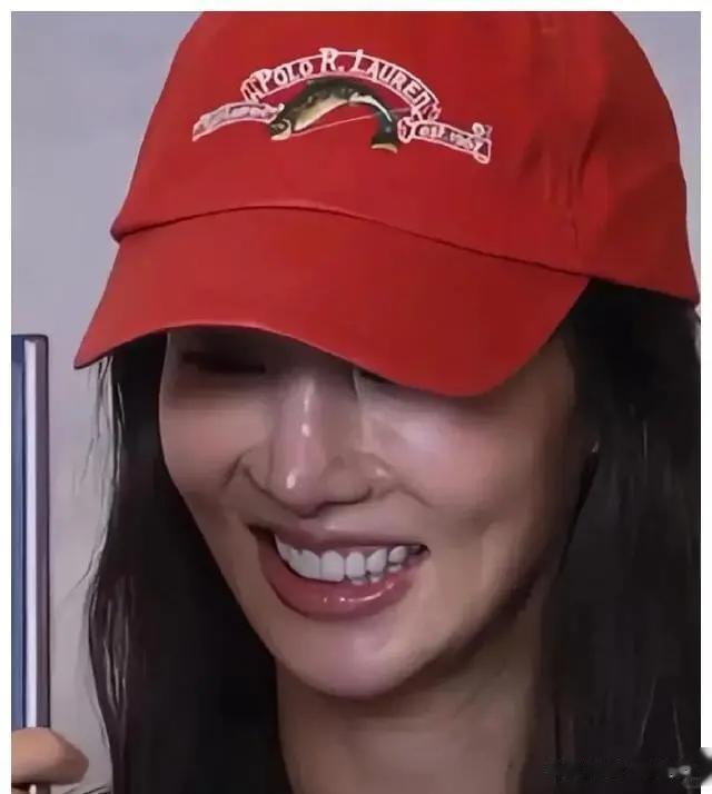 杂志年度盛典,杨幂脸僵,金晨歪嘴,姚晨身材下垂,宋茜咋老成这