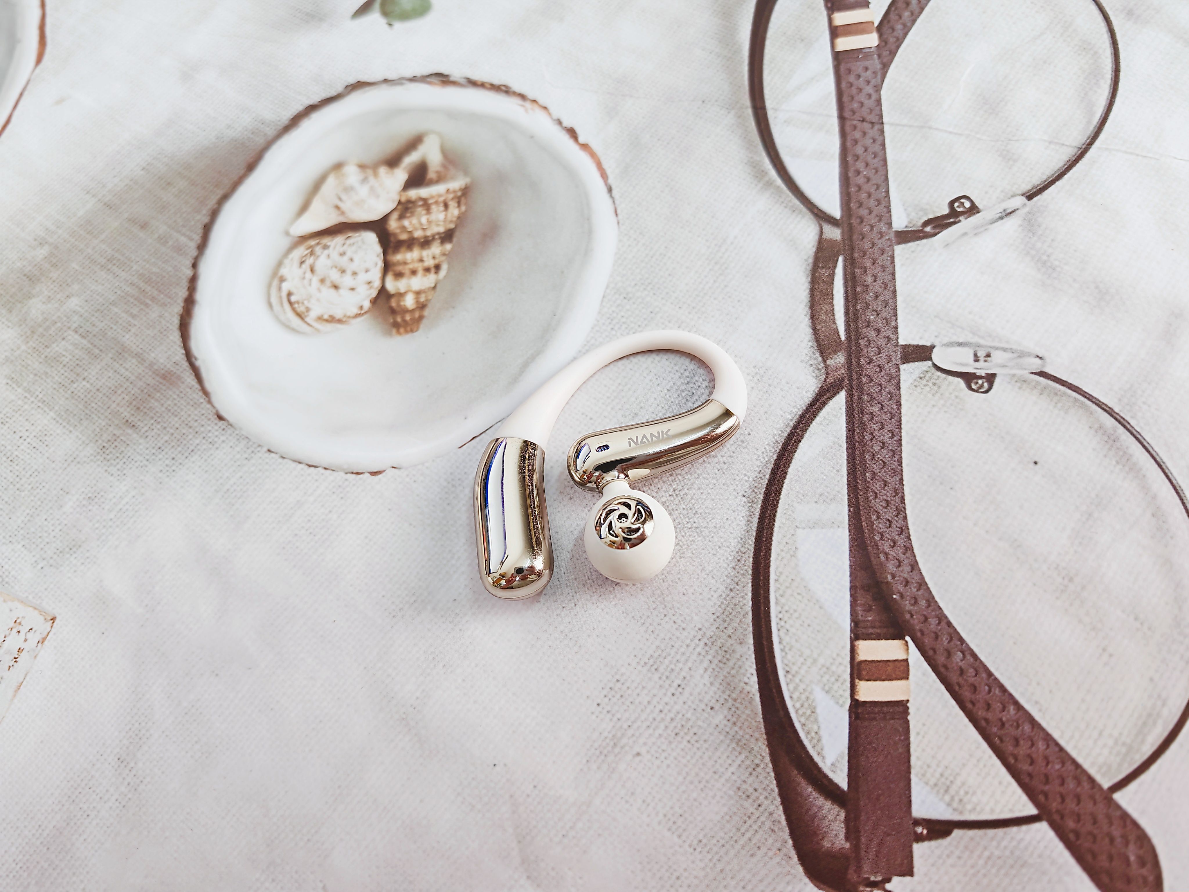 開放式耳機新寵，音質好還佩戴舒適，南卡OE Nova來了