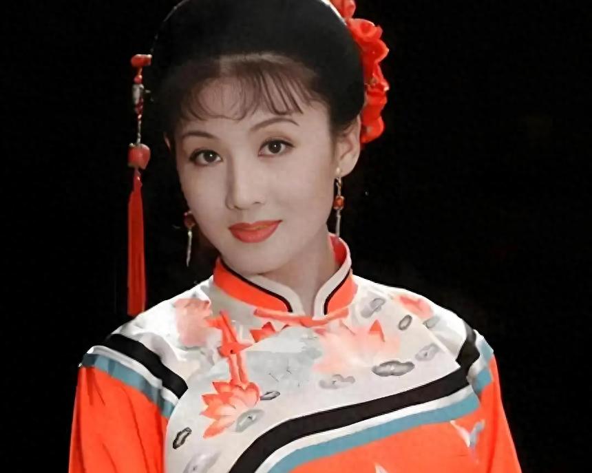 韩再芬：黄梅戏第一美人，集演技容貌于一身，今57岁却仍孤身一人