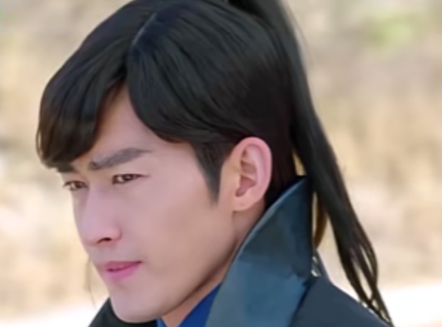 丑得无可救药的5位男星，却总演“绝世美男”，到底谁给的自信！