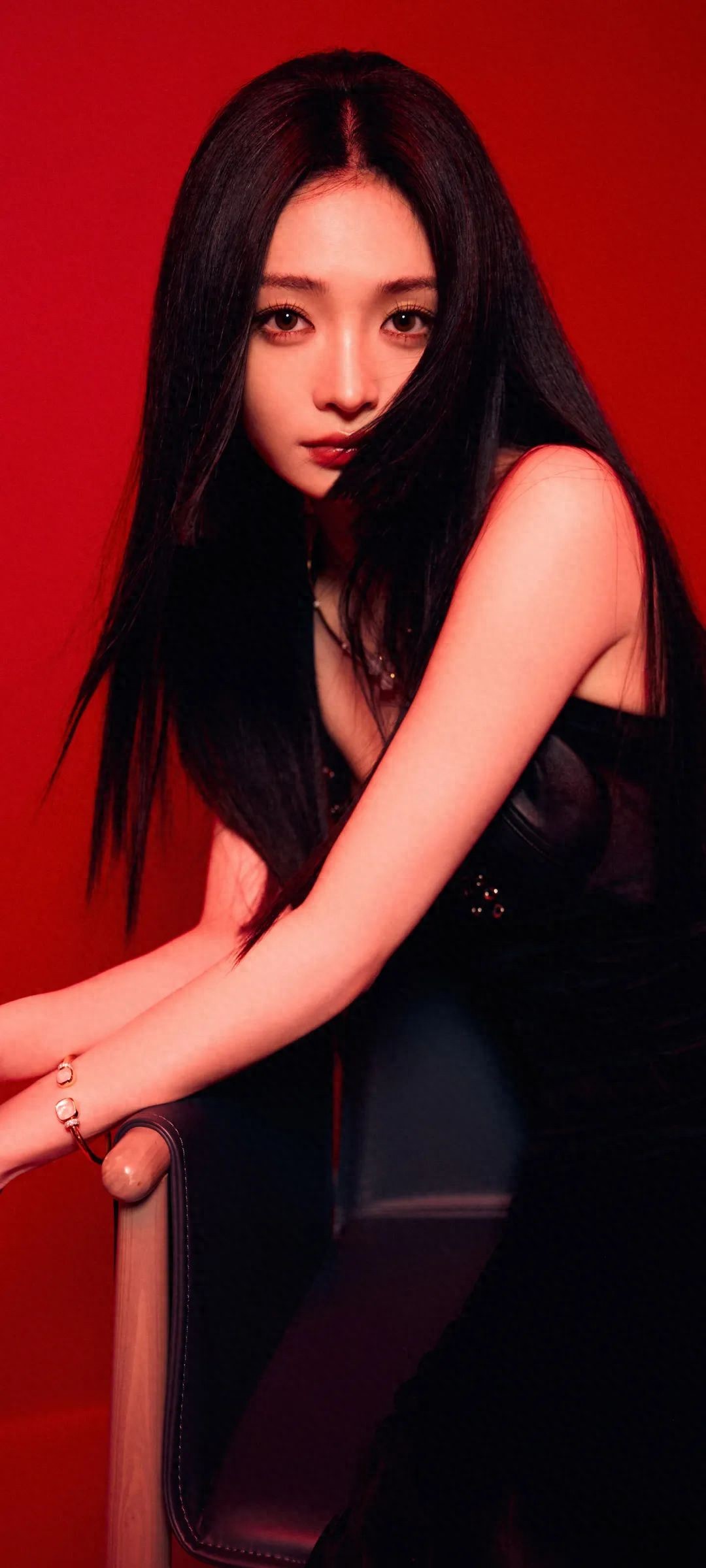 周洁琼，黑长直公主