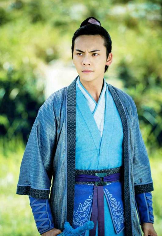 陈伟霆何穗隐婚风波升级!蛛丝马迹被扒,女方2014年已结过一次婚