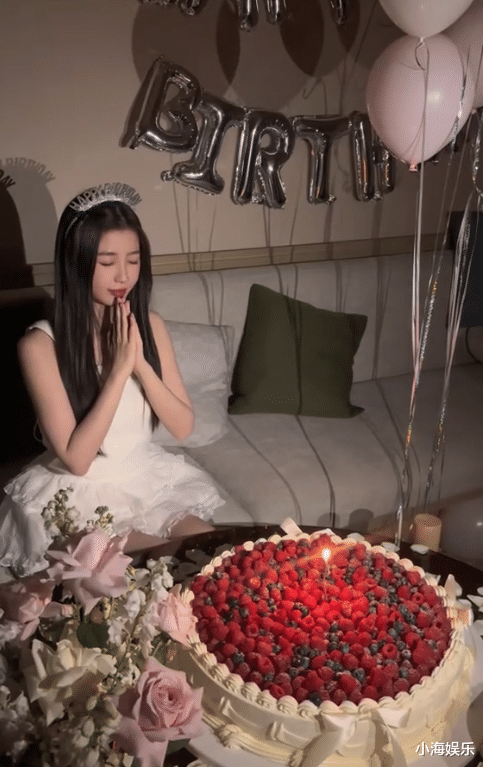 何与为虞书欣庆33岁生日，前天连线已露端倪，秘密飞上海闷声干大事