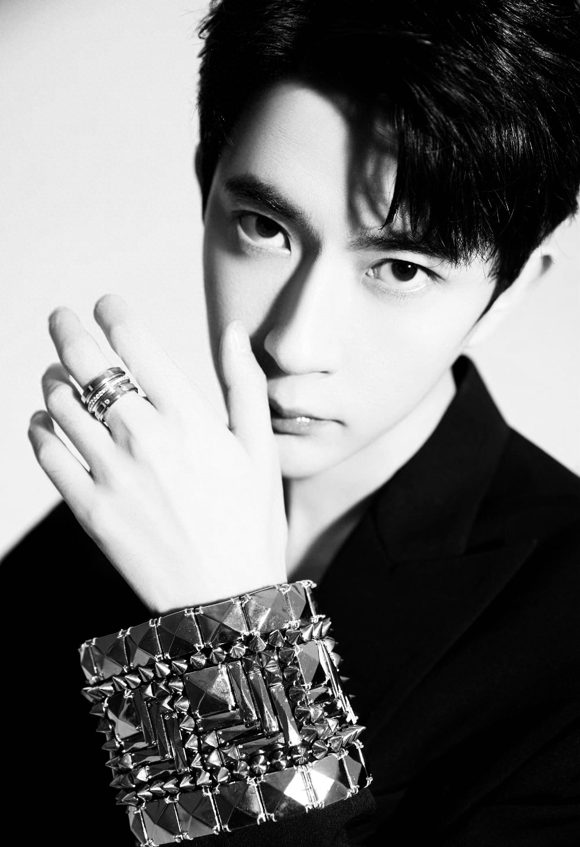 于朦胧跳楼了？不从女投资人被雪藏三年、知情人爆料更多细节！