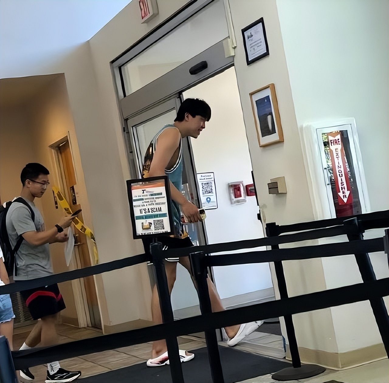 杨瀚森获美国驾照计划买二手宝马X5 罗威恢复对抗训练内线竞争升级