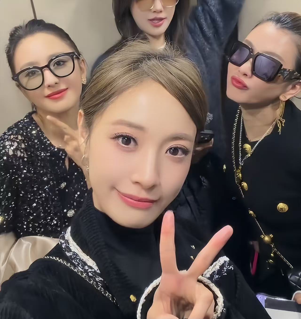 F4演唱会成照妖镜，佟丽娅褶多头秃，蒋丽莎脸僵肿，司雯嘉太惊艳