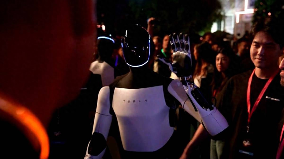 马斯克最新指示:机器人接管一切,你在家里躺着数钱