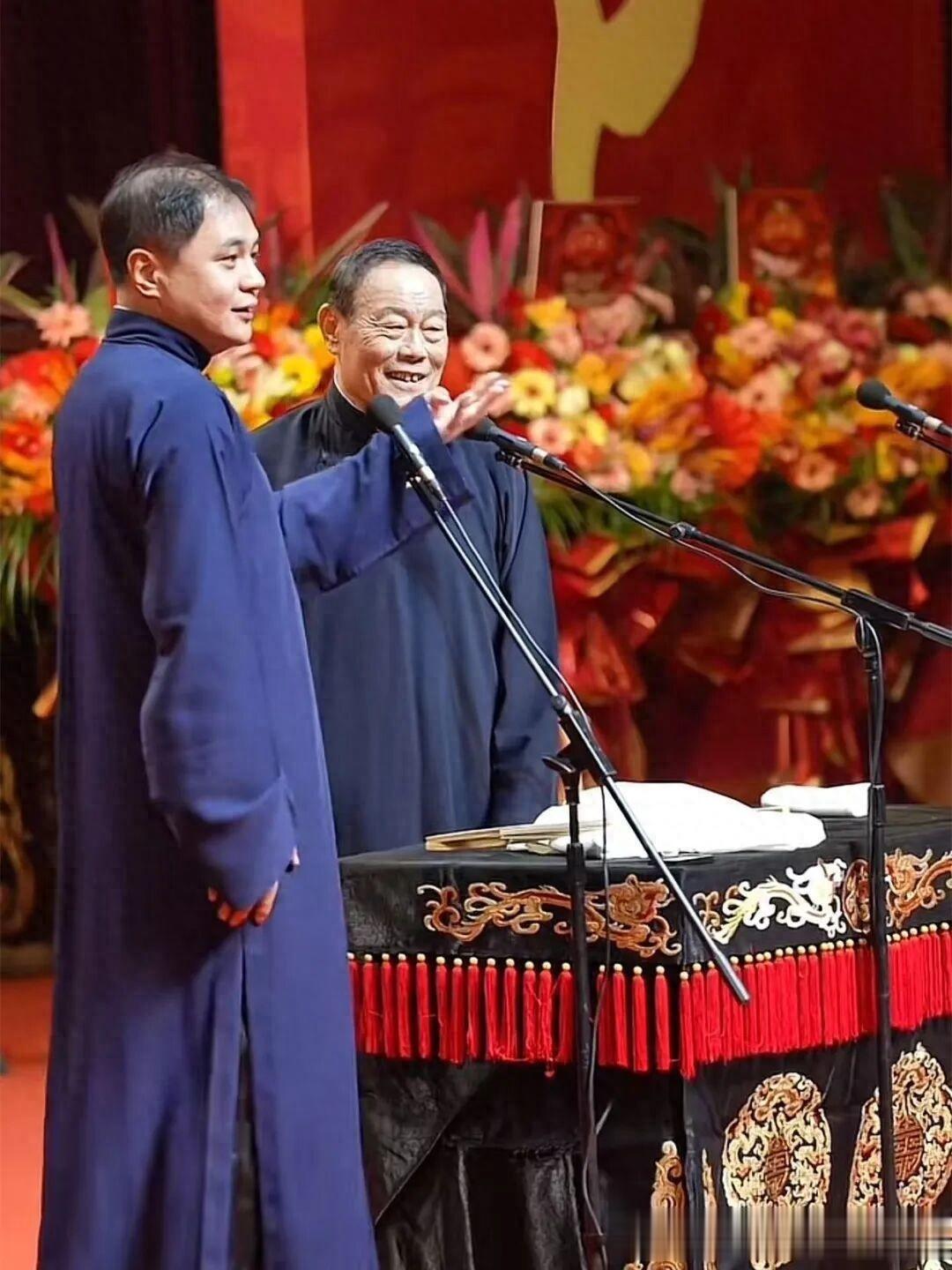 德云社纲丝节第四场,石富宽替徒弟感谢观众,高峰反问杨威姓什么