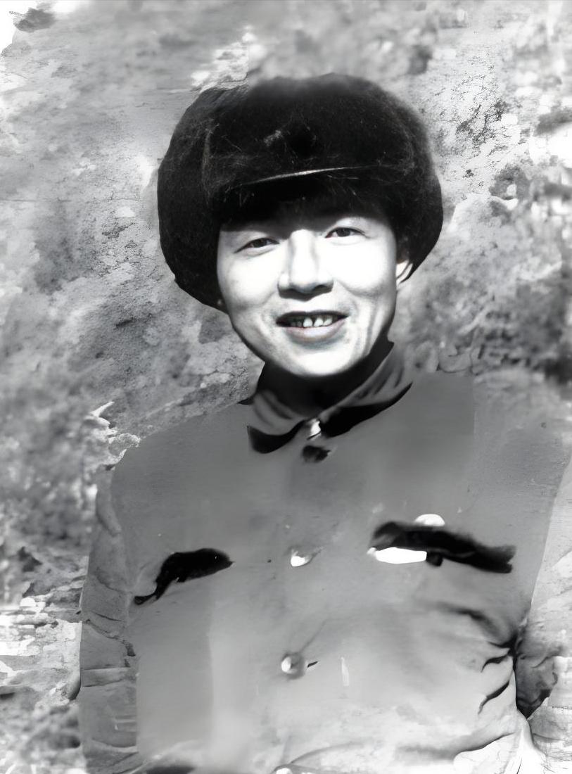 女星秦文：是秦怡的胞妹，没与姐姐反目，曾反对女儿与汪嘉伟离婚