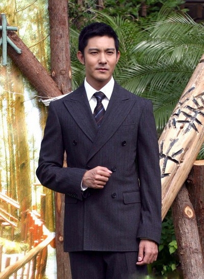 49岁立威廉自曝患甲状腺癌，半年花费400万，担心看不到女儿长大