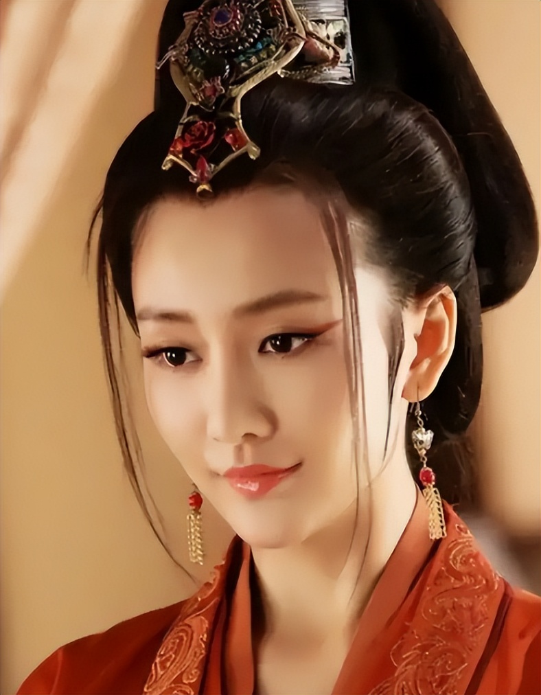 领证消息刚曝光，恶心的一幕就出现了，\回旋镖\终究扎到王鸥身上