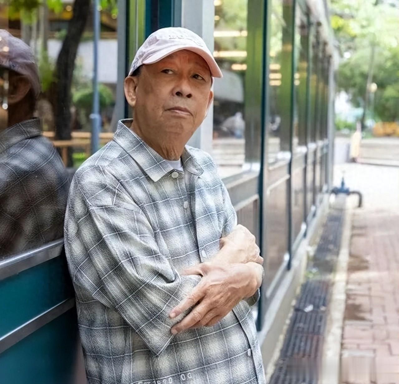 万般皆是命！香港知名男星百病缠身，仍拼命赚钱供养37岁啃老儿子