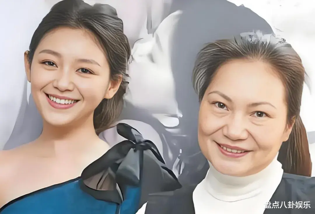 具俊晔清明前扫墓:爱与思念的跨时空对话