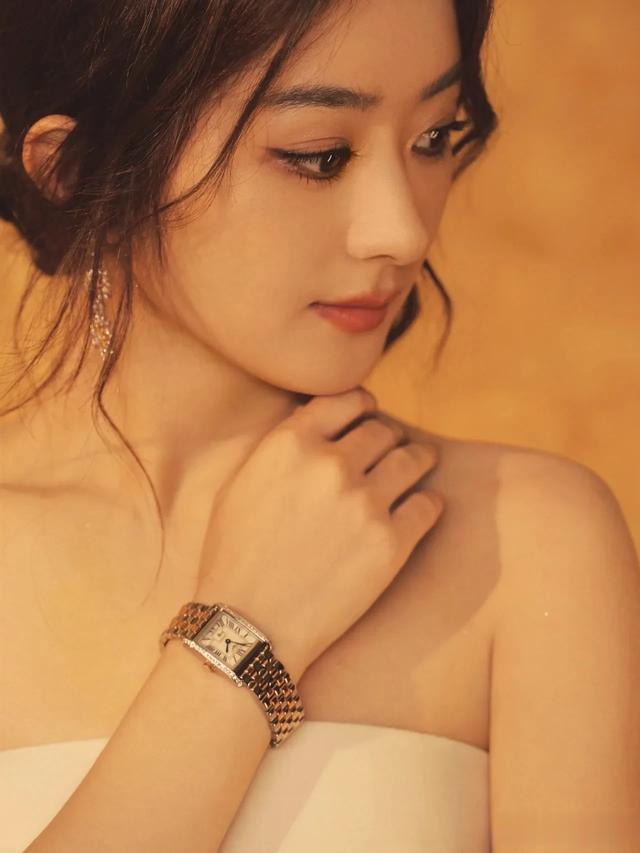 赵丽颖｜那个爱笑的女孩，笑容也变少了！