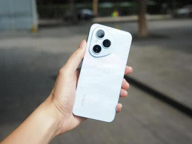可以“闭眼买”的3款手机,几乎“零差评”,16GB+512GB价格亲民
