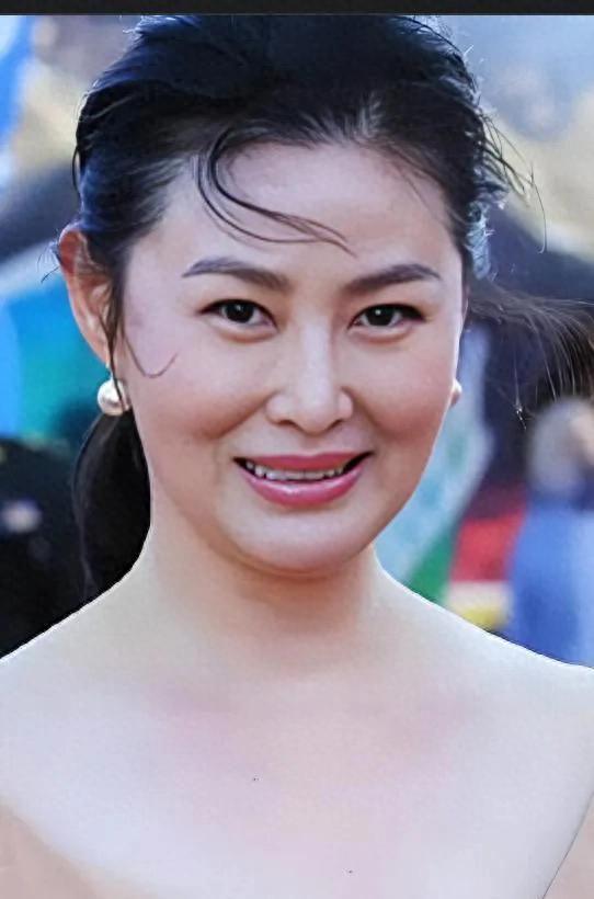 “潘金莲”王思懿：15年后，她在镜头前卖起了茶叶