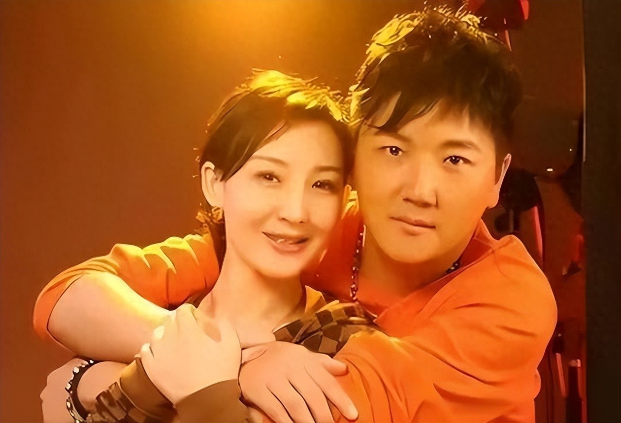 买宝瑶 : 女大十八变，父亲孙楠闪婚9年终散场，演员梦又被继母打碎