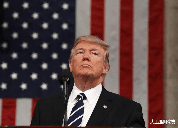 不到24小时就变“脸”？中方刚下调对美关税，美全球禁用华为AI芯