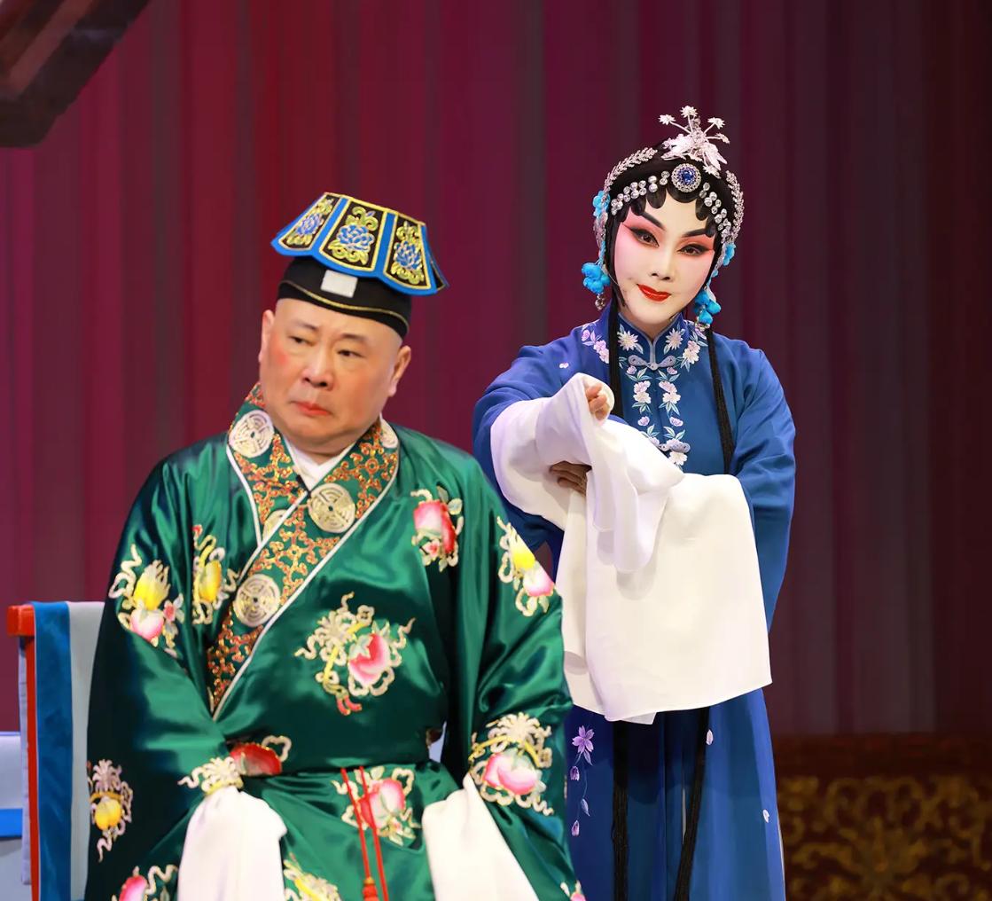 德云系自媒体爆料，郭德纲账号取关六百多人，和前大徒弟有关