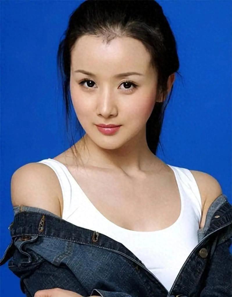 孙菲菲离婚复出:女人的最大底气,不是美貌和婚姻,而是这两个字