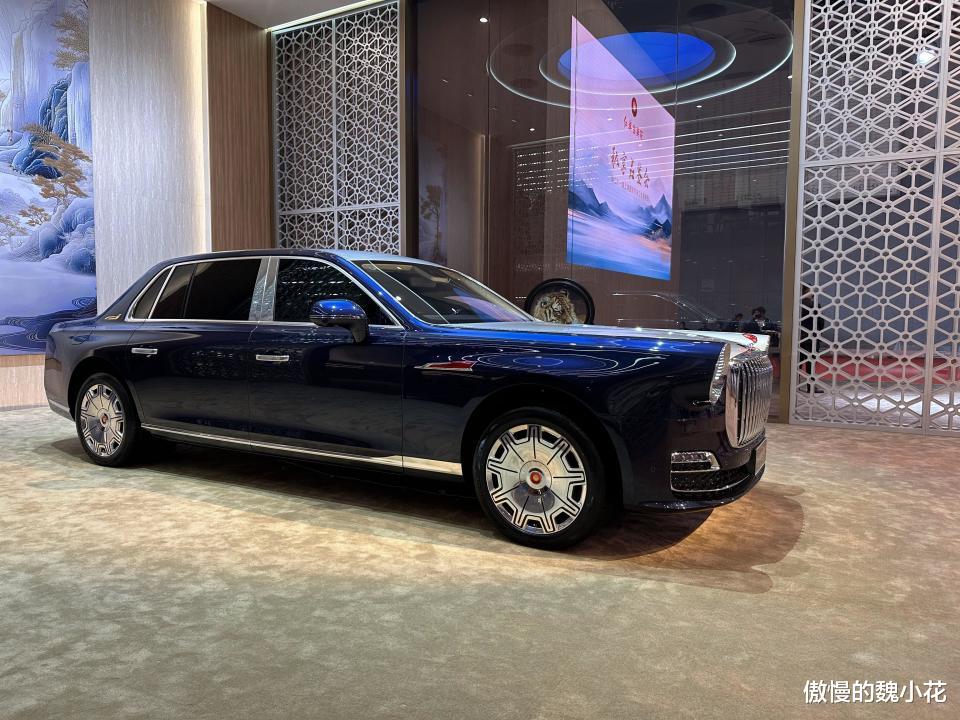 全球首位“红旗国礼兰亭雅韵定制版”车主诞生，指导价718万！