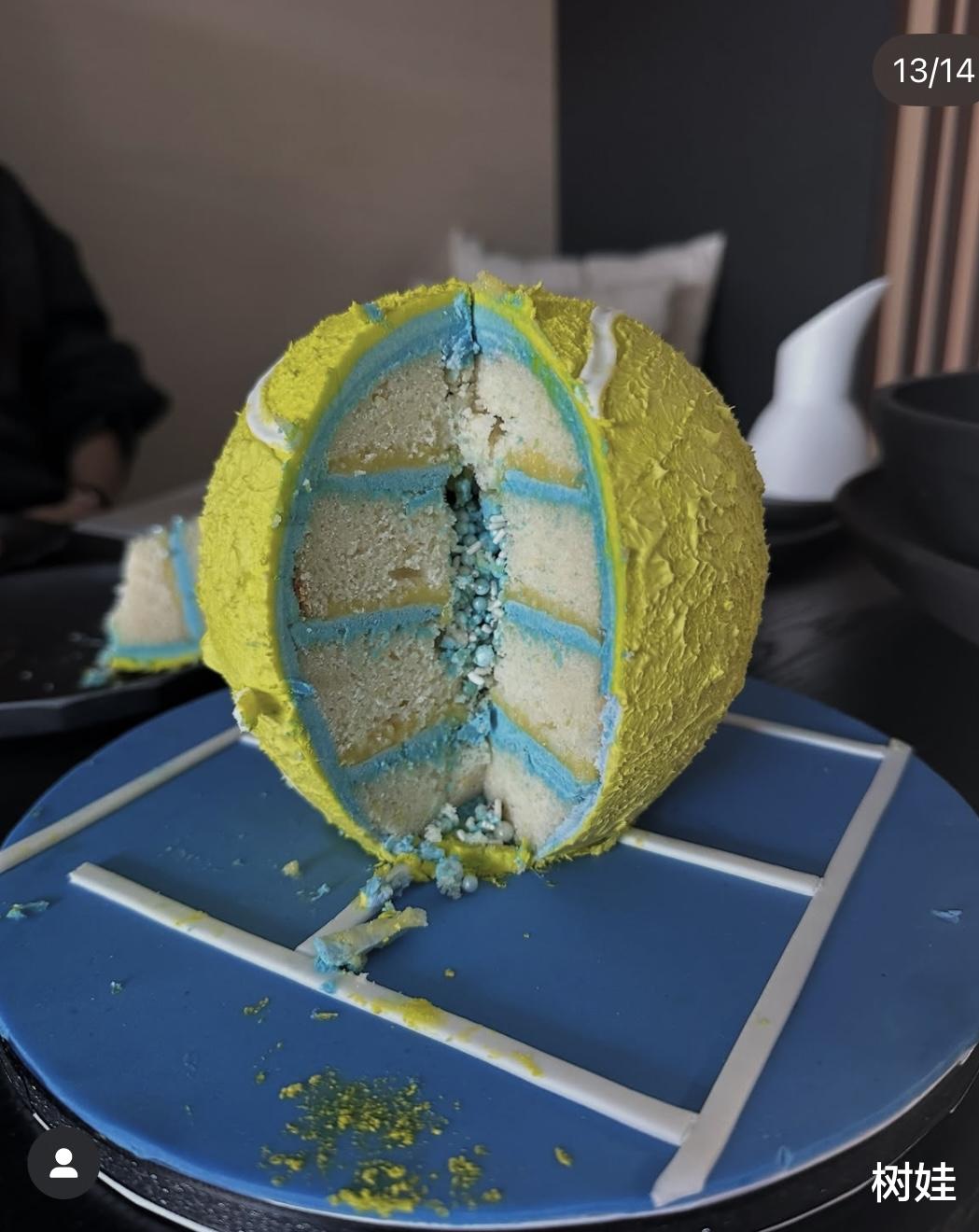 谢婷婷在加拿大举办迎婴派对，挺大肚子拍照仍优雅，现场摆满礼物