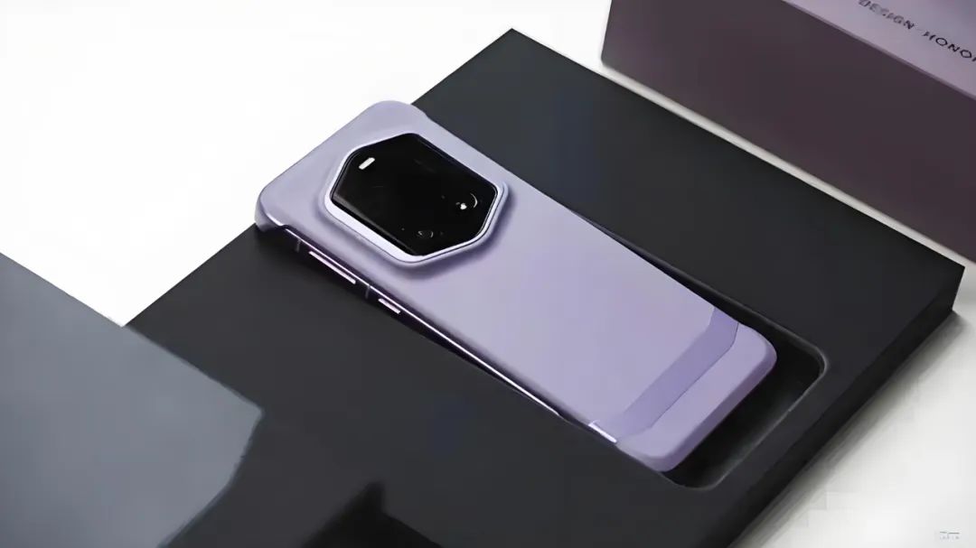 6999拿下保时捷同款设计，荣耀这次太懂男人了