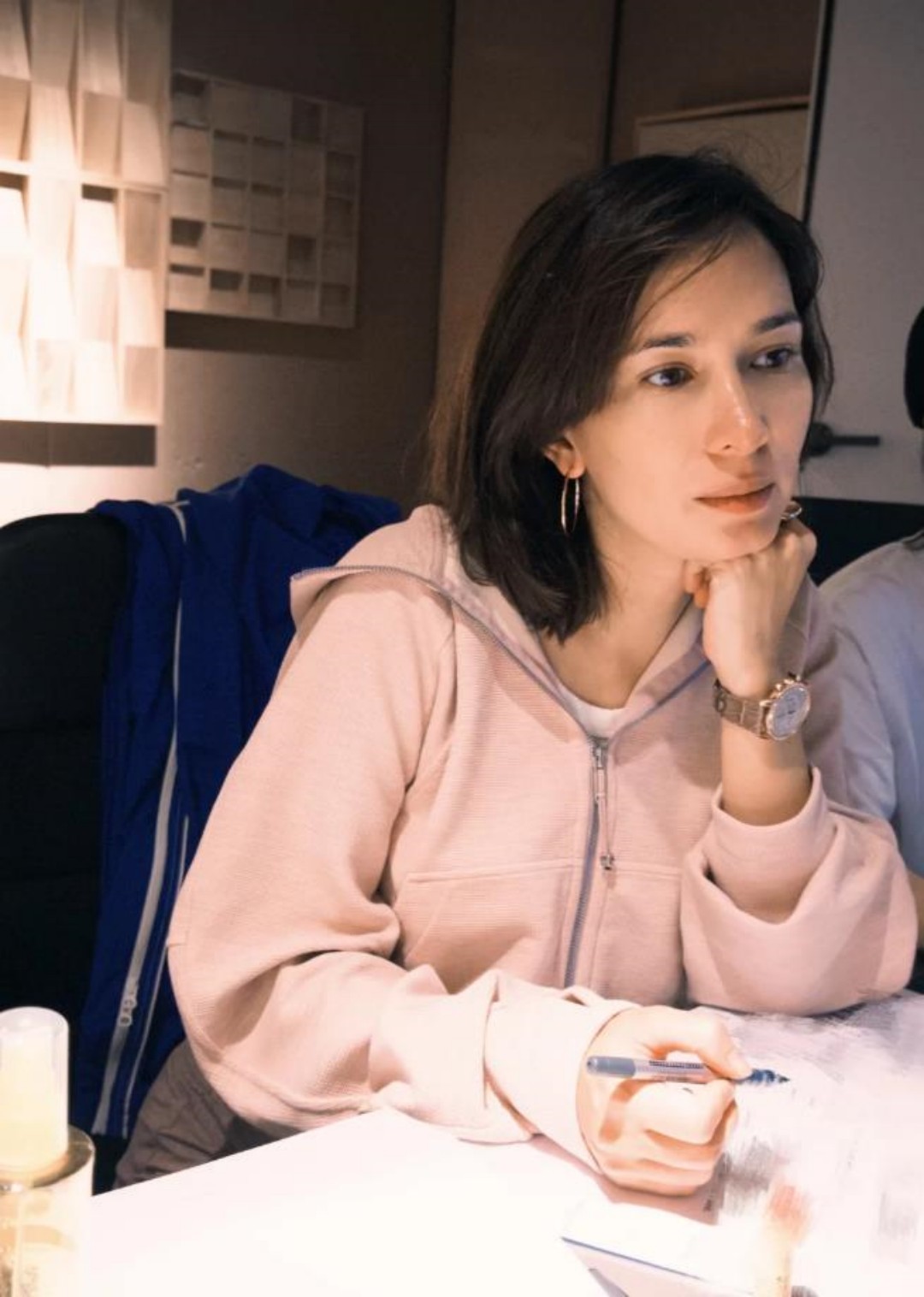 卢靖姗晒假期日常,一身运动装扮大肚子不见了,网友:生完了吗?