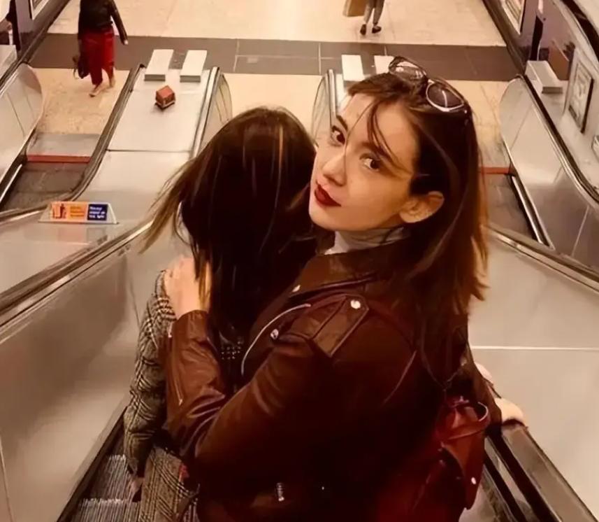 2026年春晚主持人官宣不到24小时,恶心一幕发生 尼格买提被骂惨了