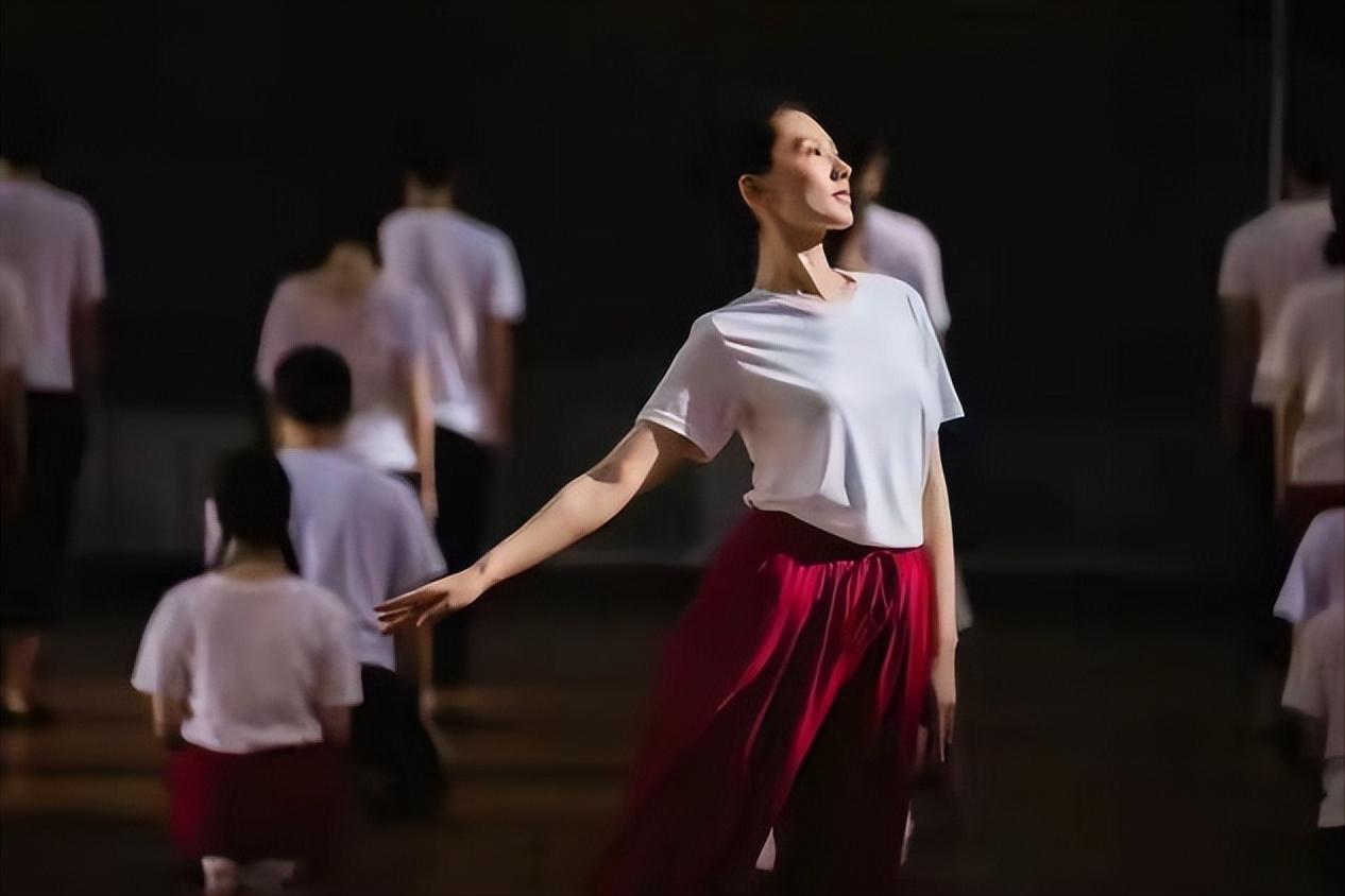 明明长相平平却资源不断，李幼斌都愿意做配，她到底有什么魅力？