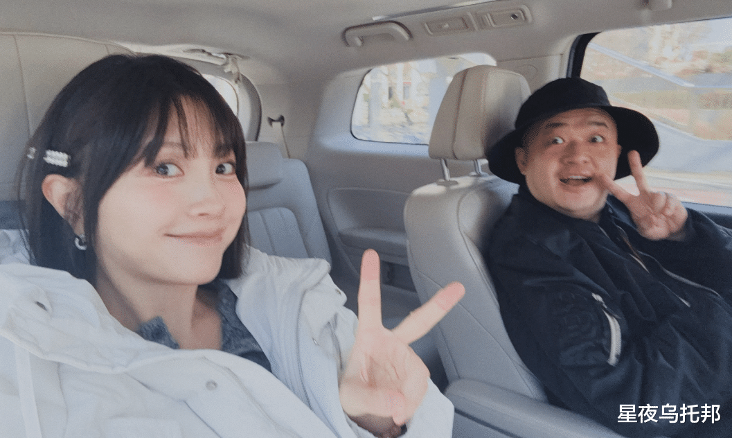 突然官宣二胎,高调晒孕妇照,网友惊了:你俩可真行!