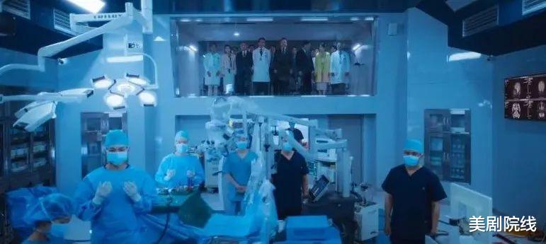 第一集就上尺度,这部新剧杀疯了