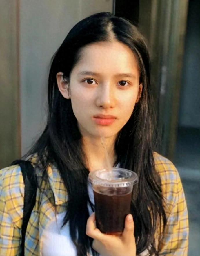 张婧仪 ??? 好喜欢她的素颜