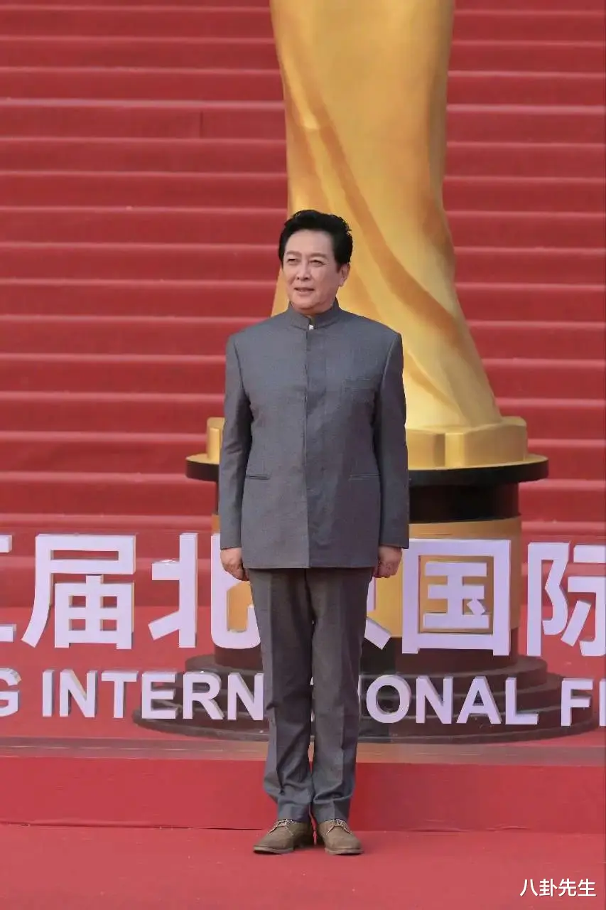 北影节闭幕红毯：倪妮粉裙亮眼，林志玲仙气十足，马丽知性温柔