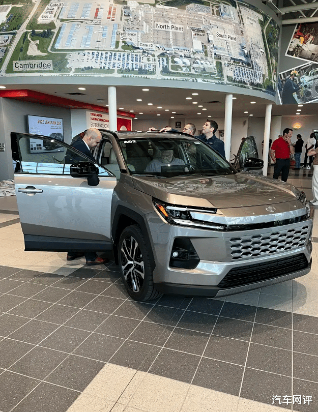 第六代RAV4全球首秀!看到外观,引起网友热议