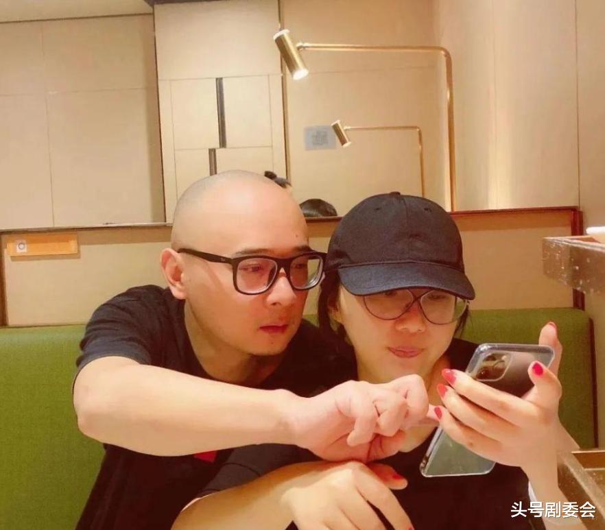 没想到，才离婚1年，傅首尔就有2个明显变化，杨幂的话得到印证