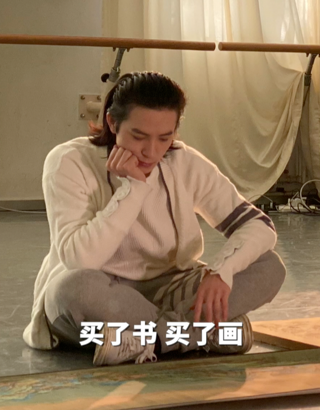 9.3文艺晚会没人夸他吗?一跳封神,舞者张翰的演出门票真要涨了