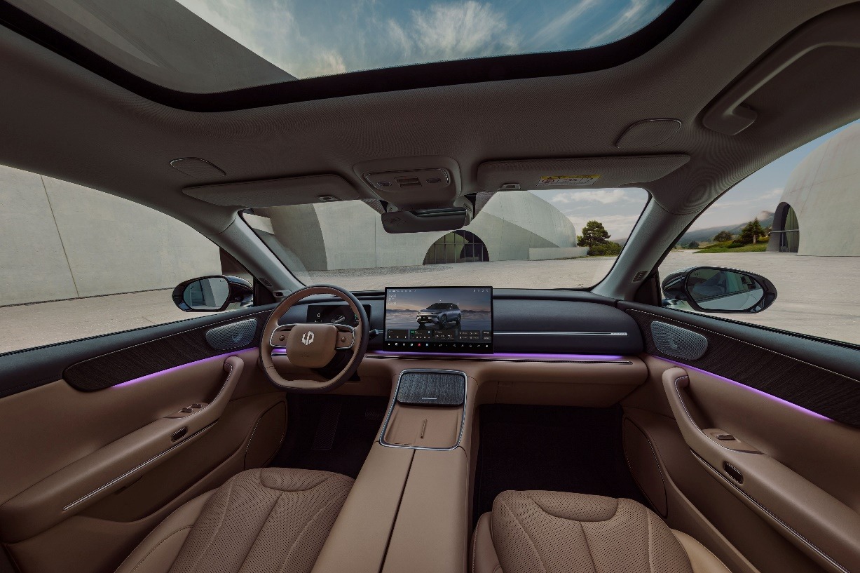 六维进阶，满配登场！全新C11售价14.98-16.58万